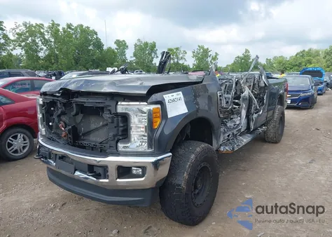 2017 Ford F-250 Lariat из США, поврежденный, VIN 1FT7W2BT0HEF08922